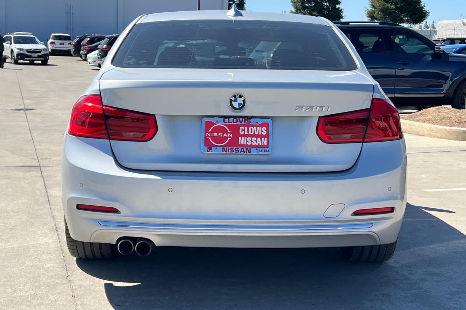 Thumbnail: 2017 BMW 3 Series - 8