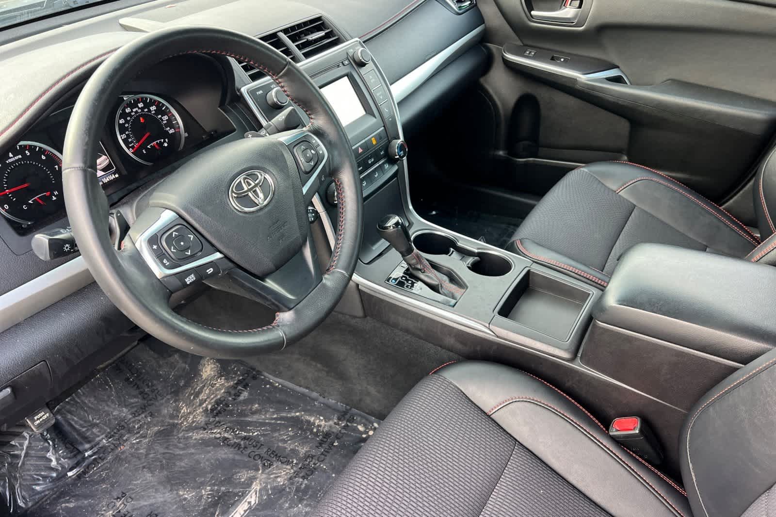 Thumbnail: 2016 Toyota Camry - 12