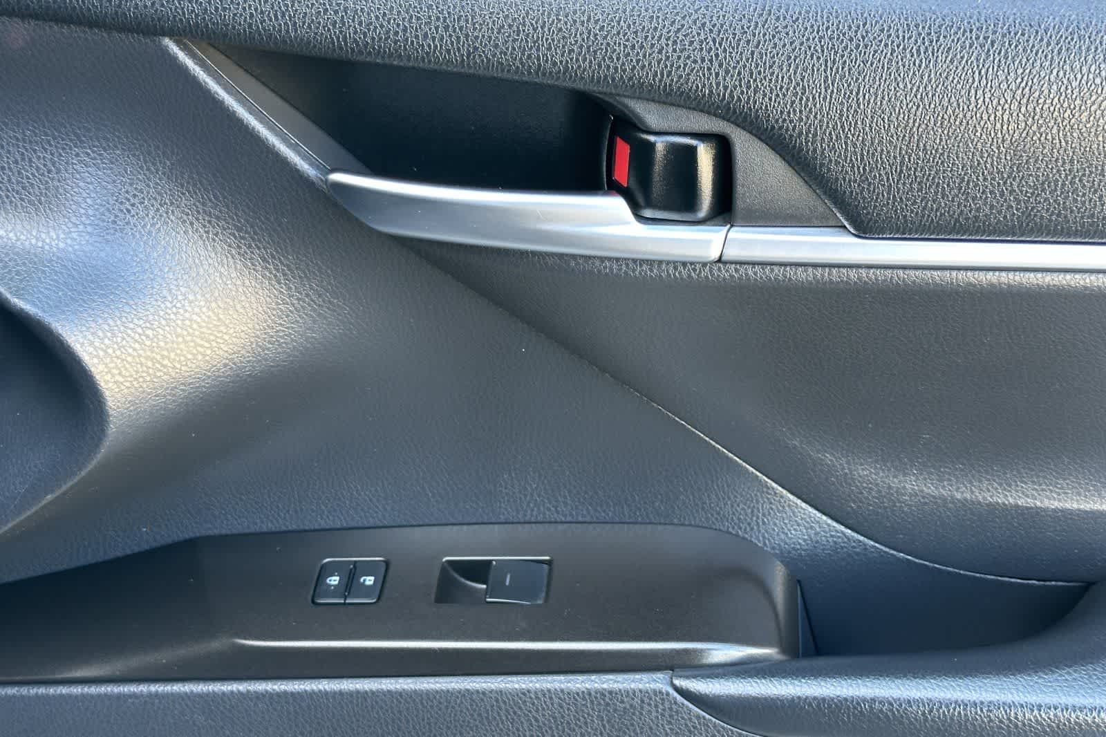 Thumbnail: 2021 Toyota Camry - 19