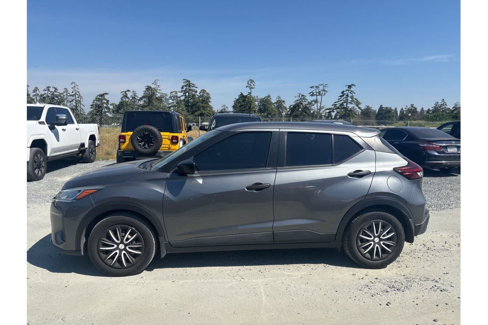 Thumbnail: 2021 Nissan Kicks - 6