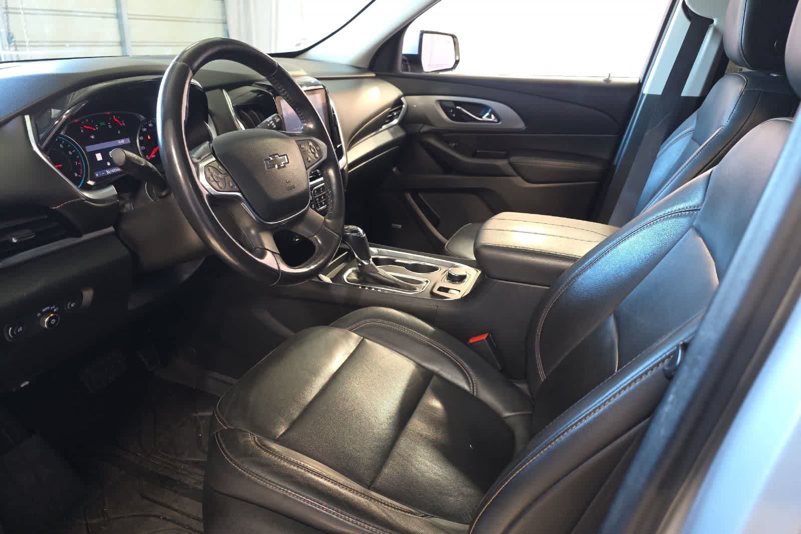 Thumbnail: 2020 Chevrolet Traverse - 14