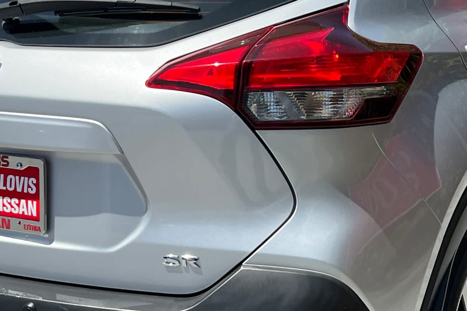 2020 Nissan Kicks SR 13