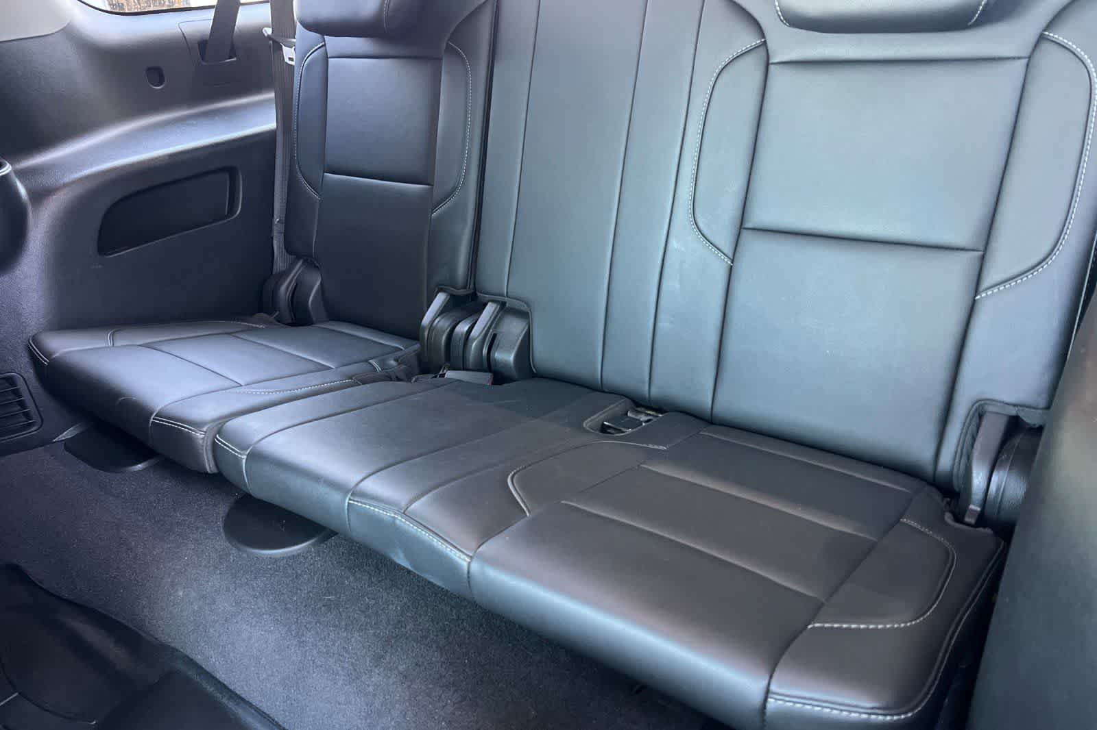 Thumbnail: 2019 Chevrolet Suburban - 17