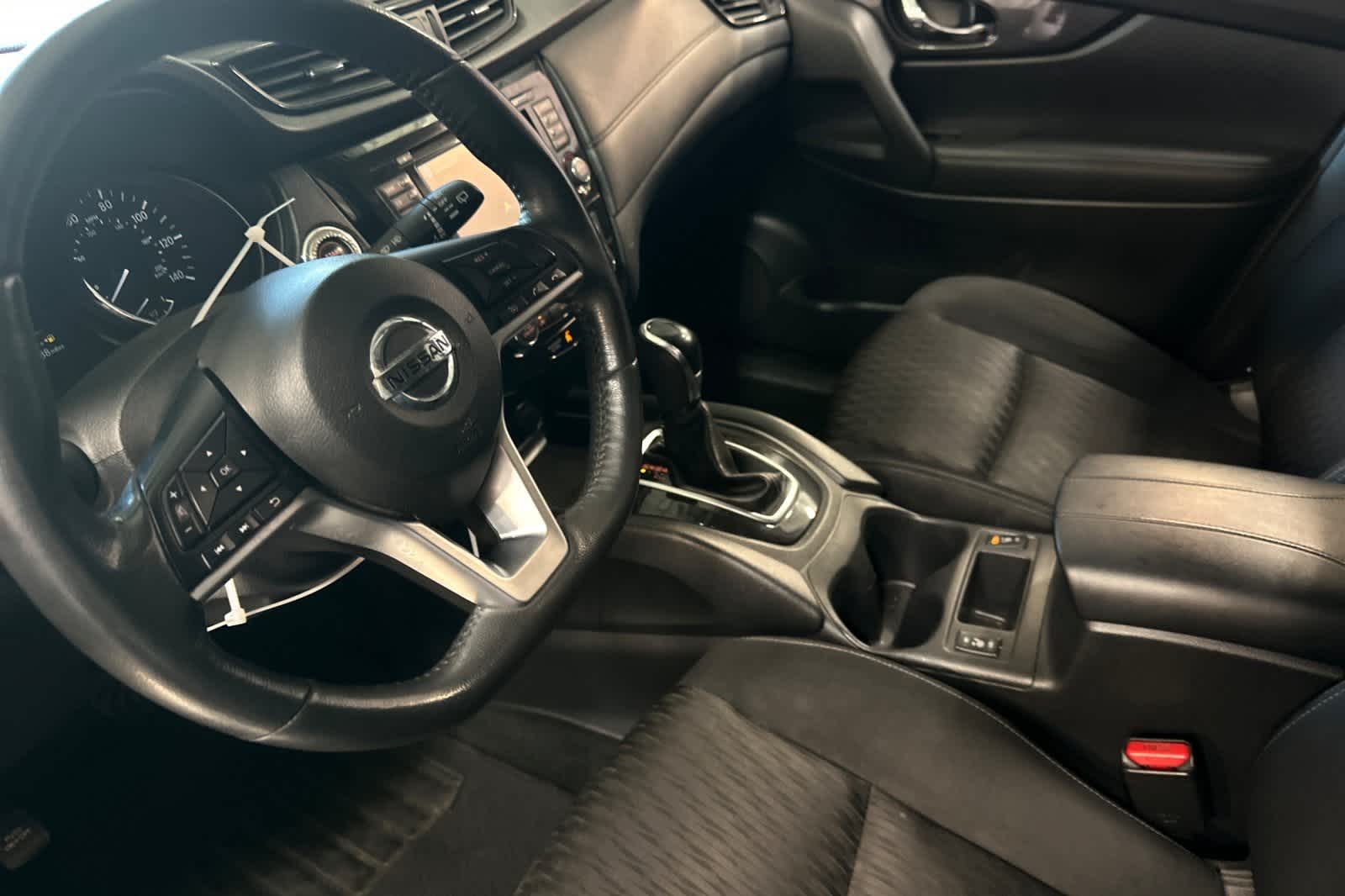 Thumbnail: 2017 Nissan Rogue - 14