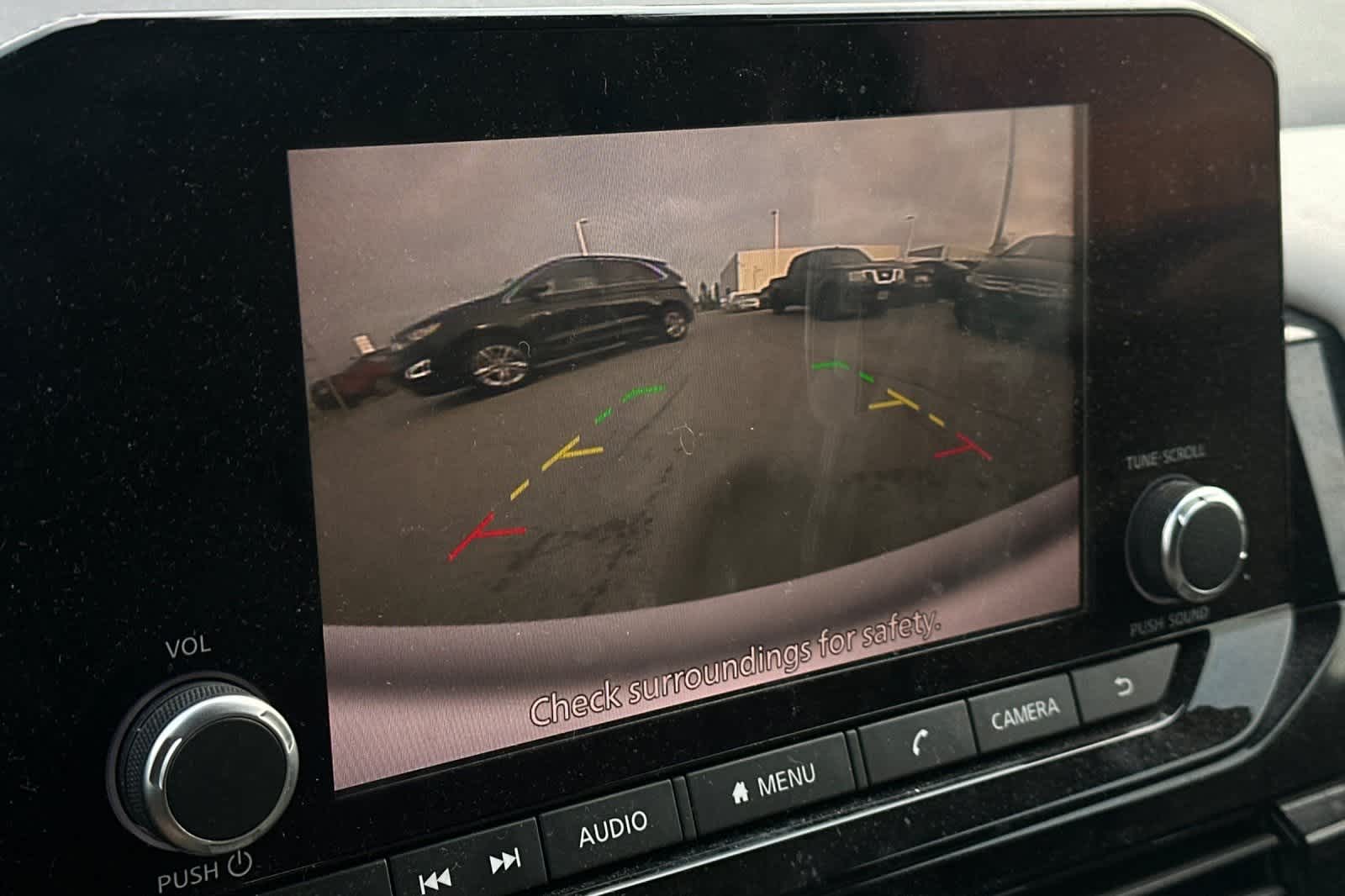 Thumbnail: 2022 Nissan Pathfinder - 21