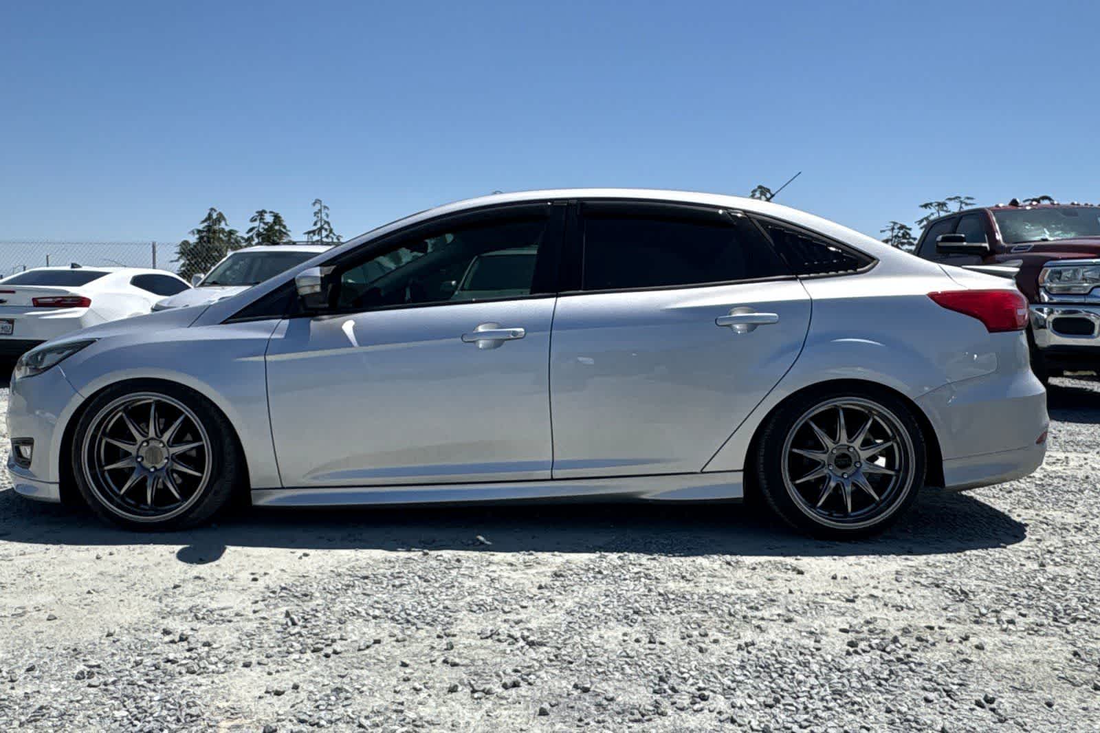 Thumbnail: 2015 Ford Focus - 6