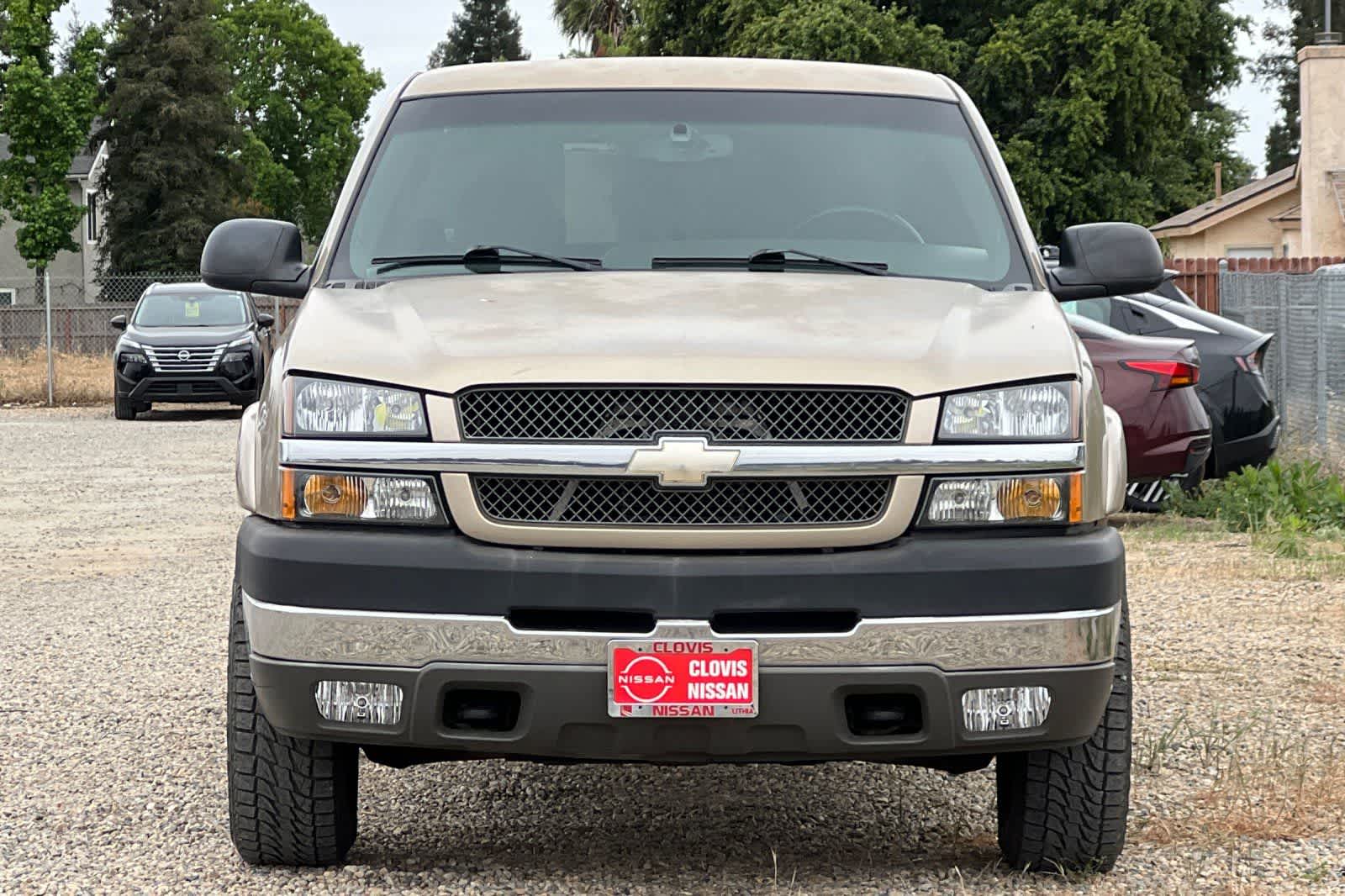 Thumbnail: 2004 Chevrolet Silverado 2500 - 11