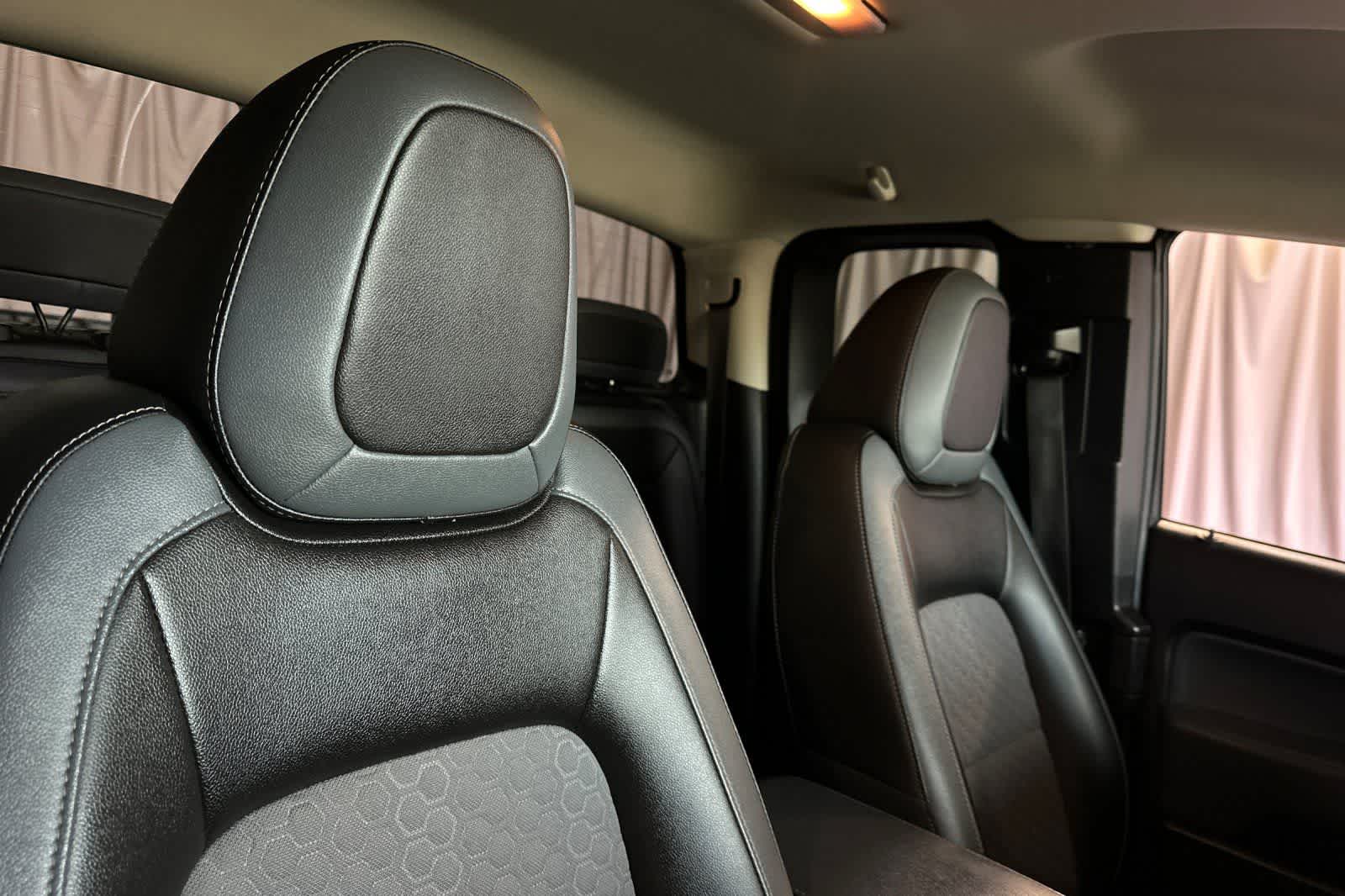 Thumbnail: 2019 Chevrolet Colorado - 17