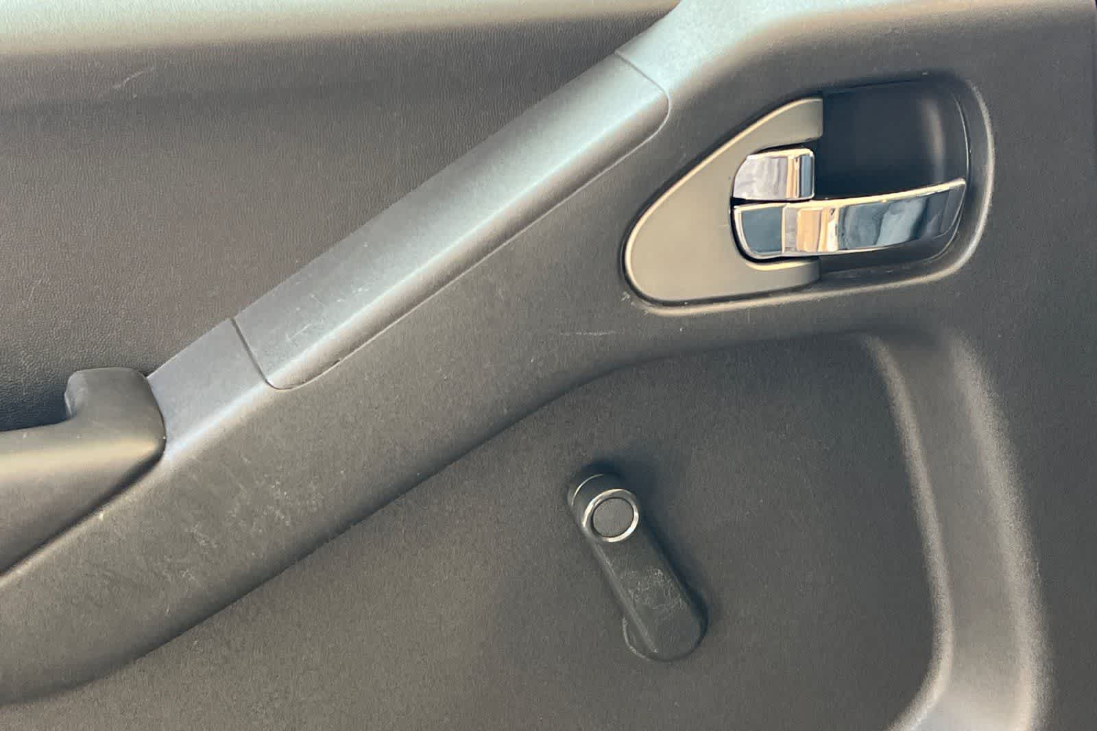 Thumbnail: 2005 Nissan Frontier - 15
