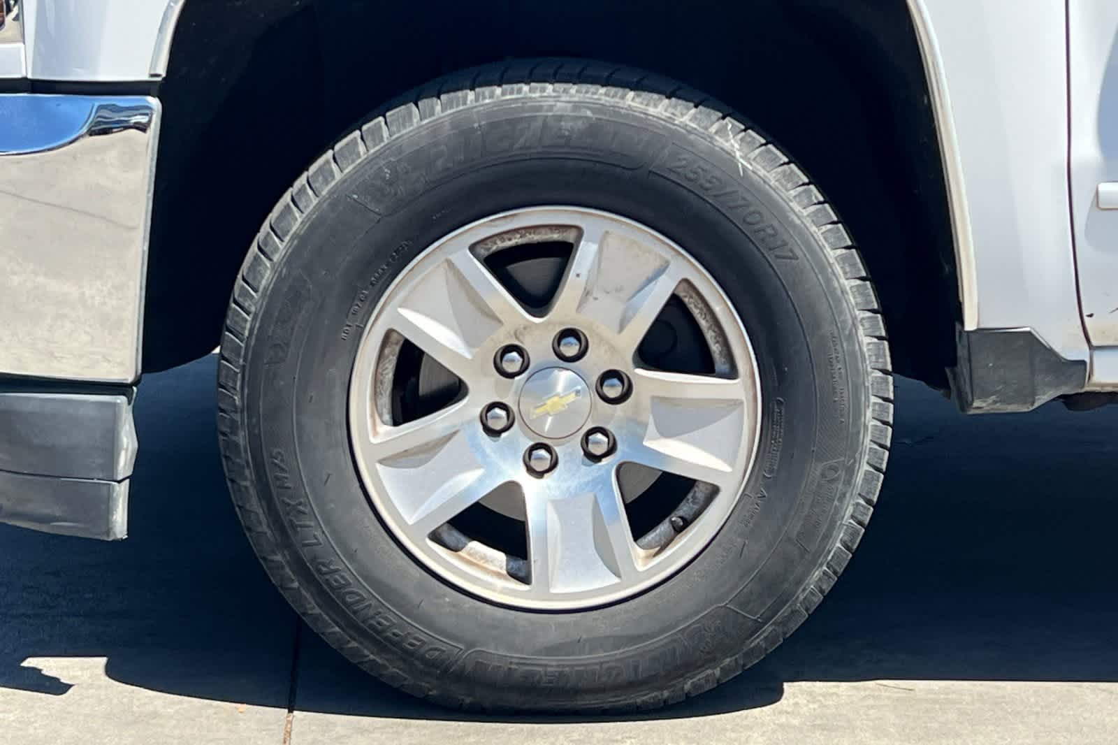 Thumbnail: 2018 Chevrolet Silverado 1500 - 12