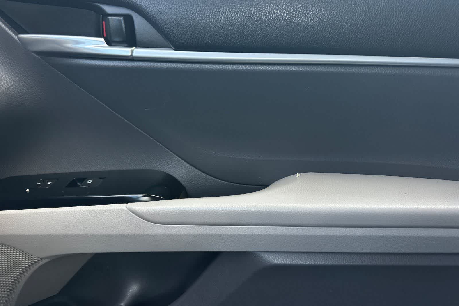 Thumbnail: 2018 Toyota Camry - 19