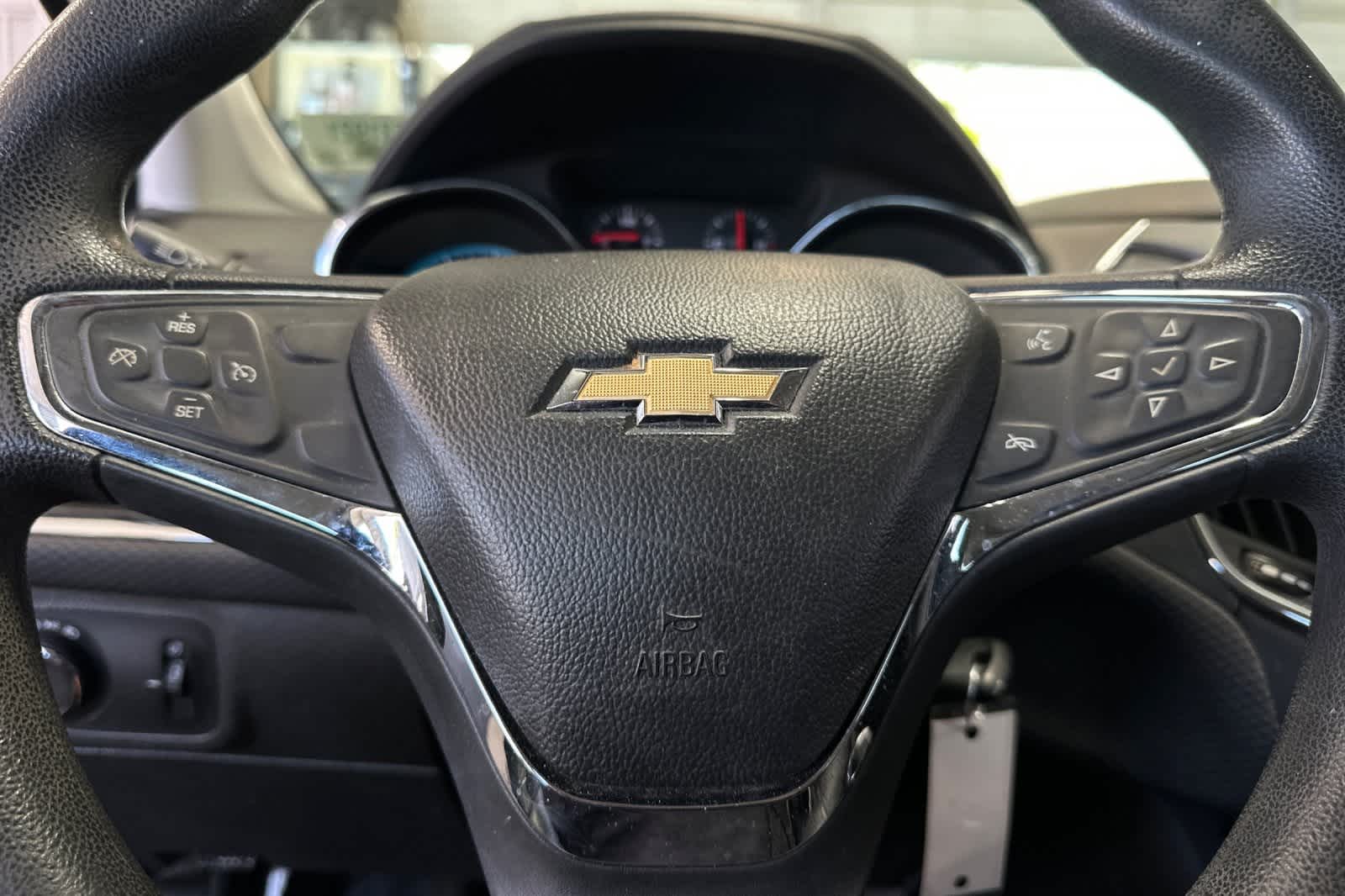 Thumbnail: 2017 Chevrolet Cruze - 25