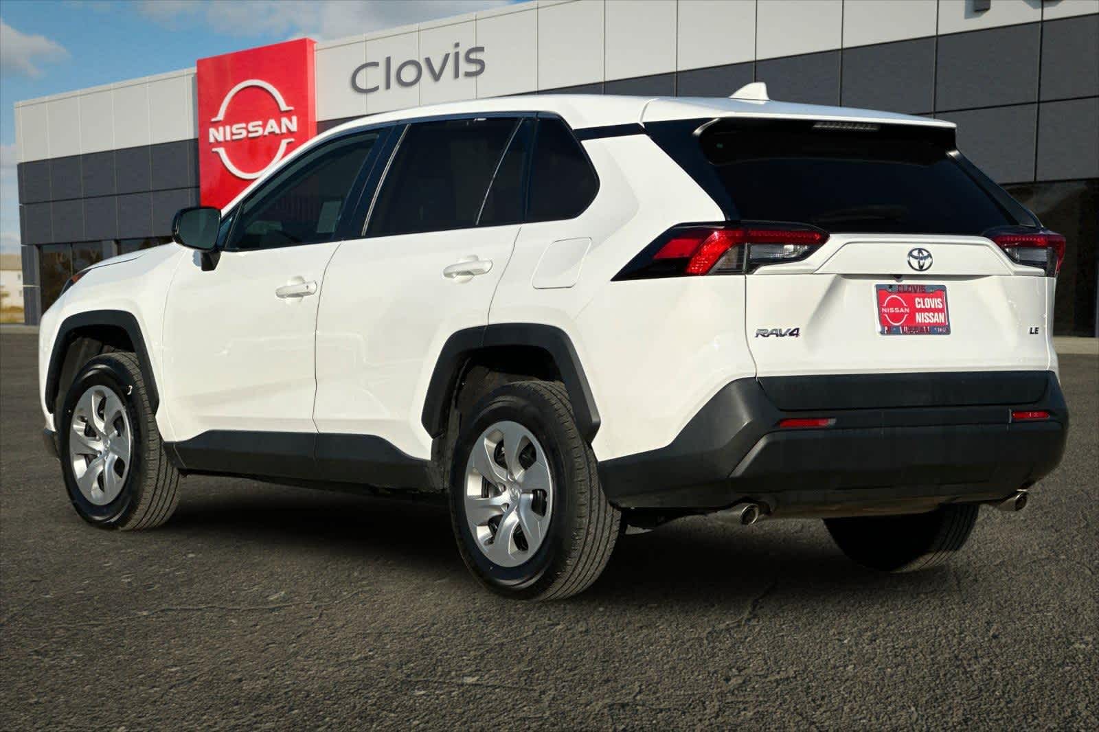 Thumbnail: 2022 Toyota RAV4 - 7