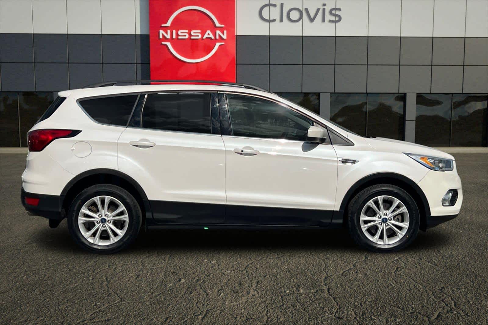 Thumbnail: 2019 Ford Escape - 9