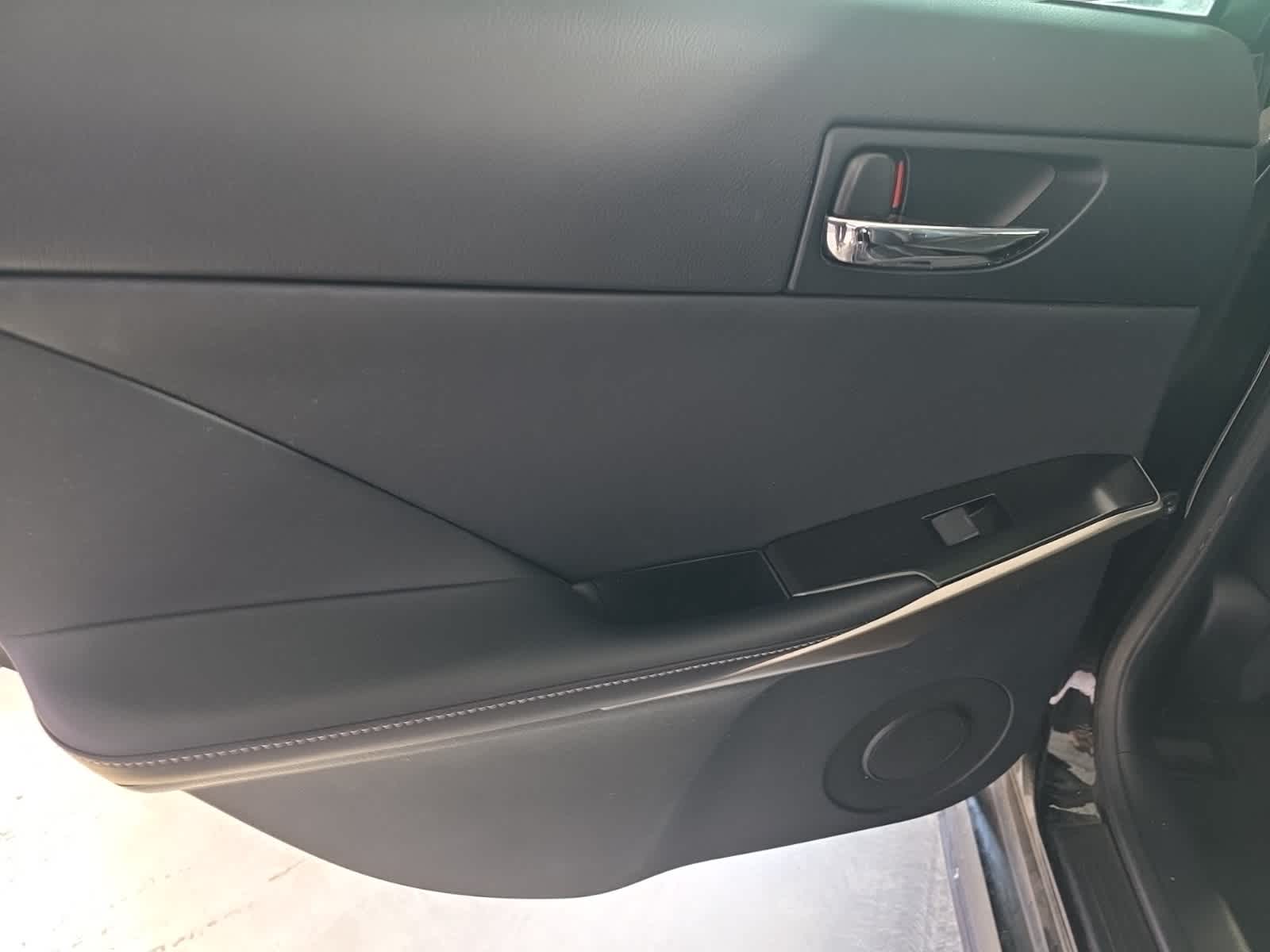 Thumbnail: 2014 Lexus IS - 11