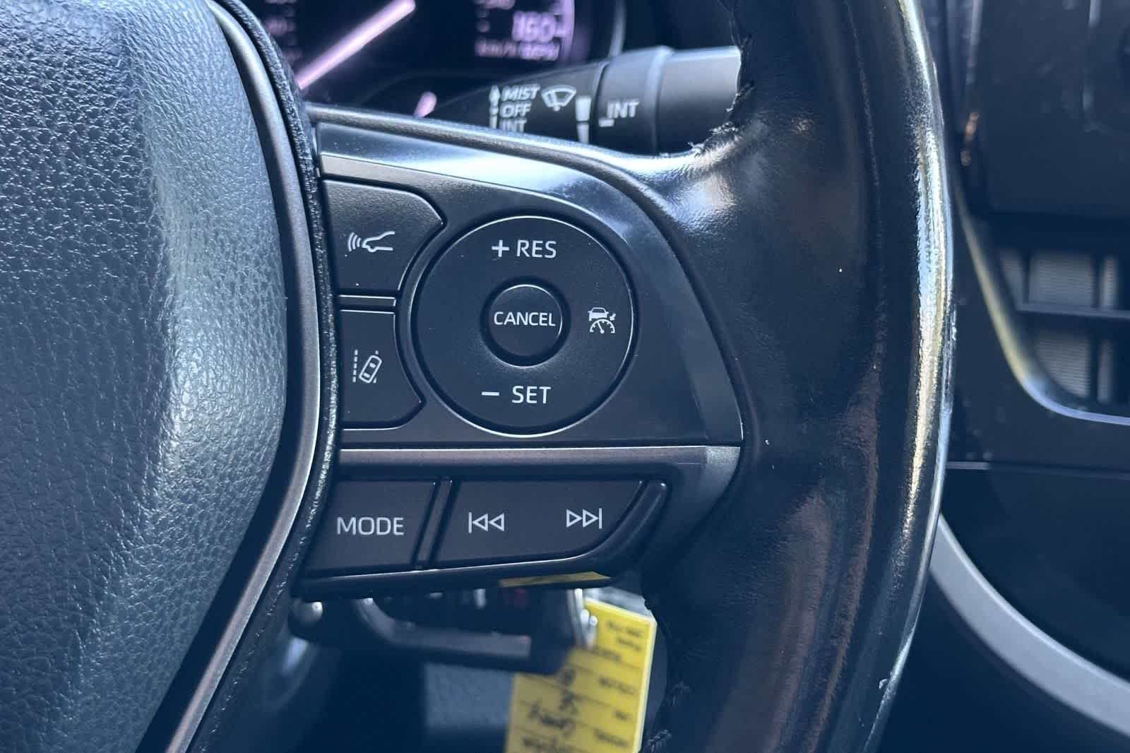 Thumbnail: 2021 Toyota Camry - 27