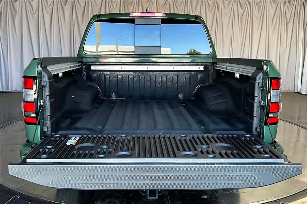 Thumbnail: 2024 Nissan Frontier - 18