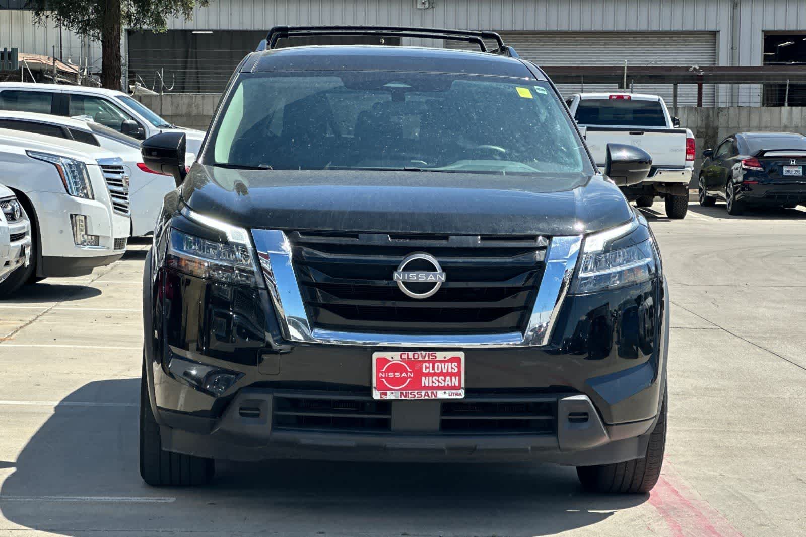 Thumbnail: 2022 Nissan Pathfinder - 10