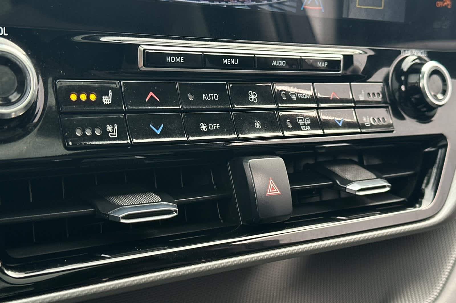 Thumbnail: 2022 Toyota Highlander - 26