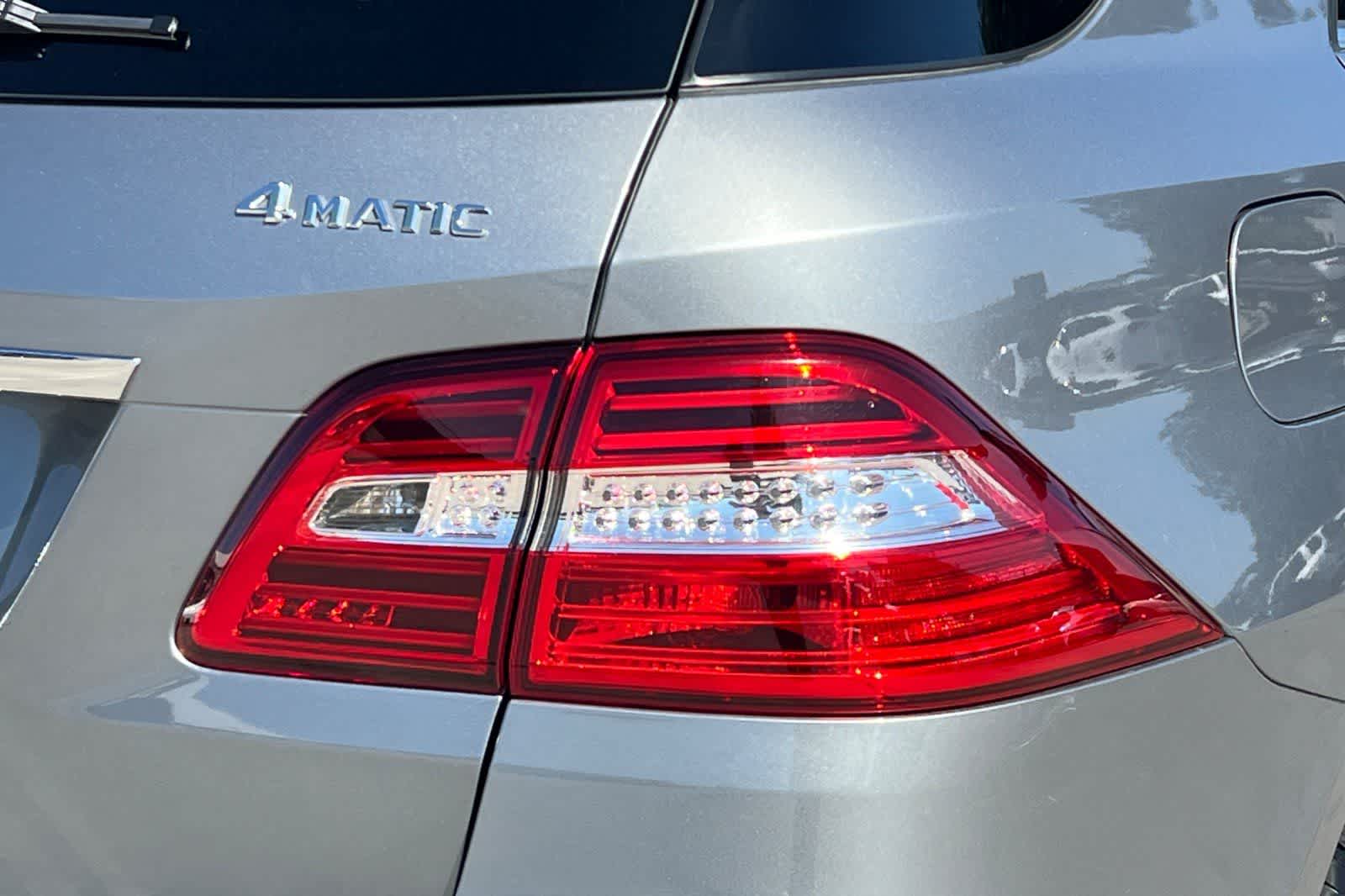 Thumbnail: 2012 Mercedes-Benz M-Class - 17