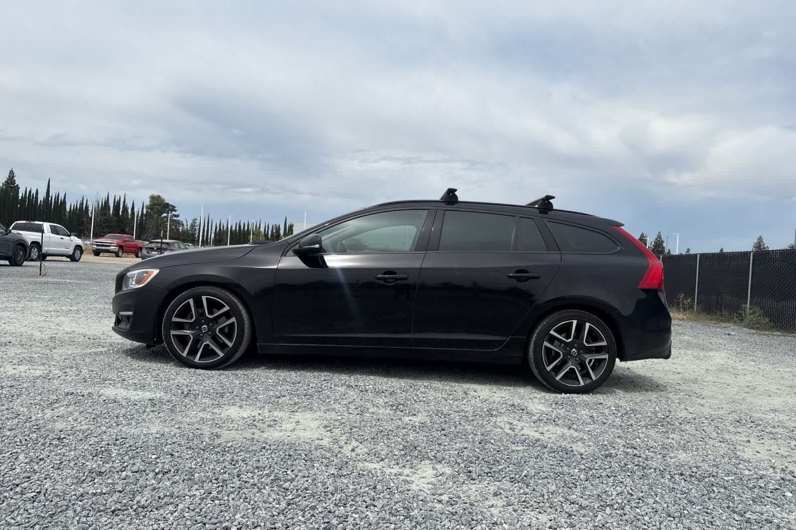 Thumbnail: 2018 Volvo V60 - 6