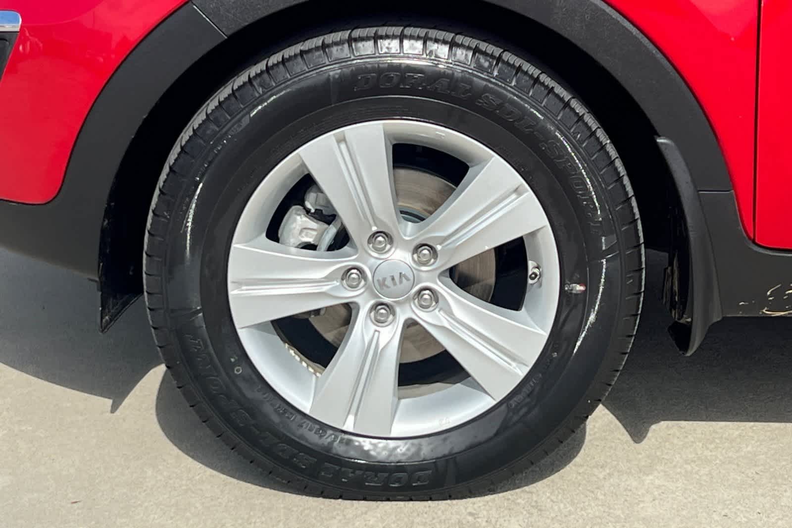 Thumbnail: 2013 Kia Sportage - 32