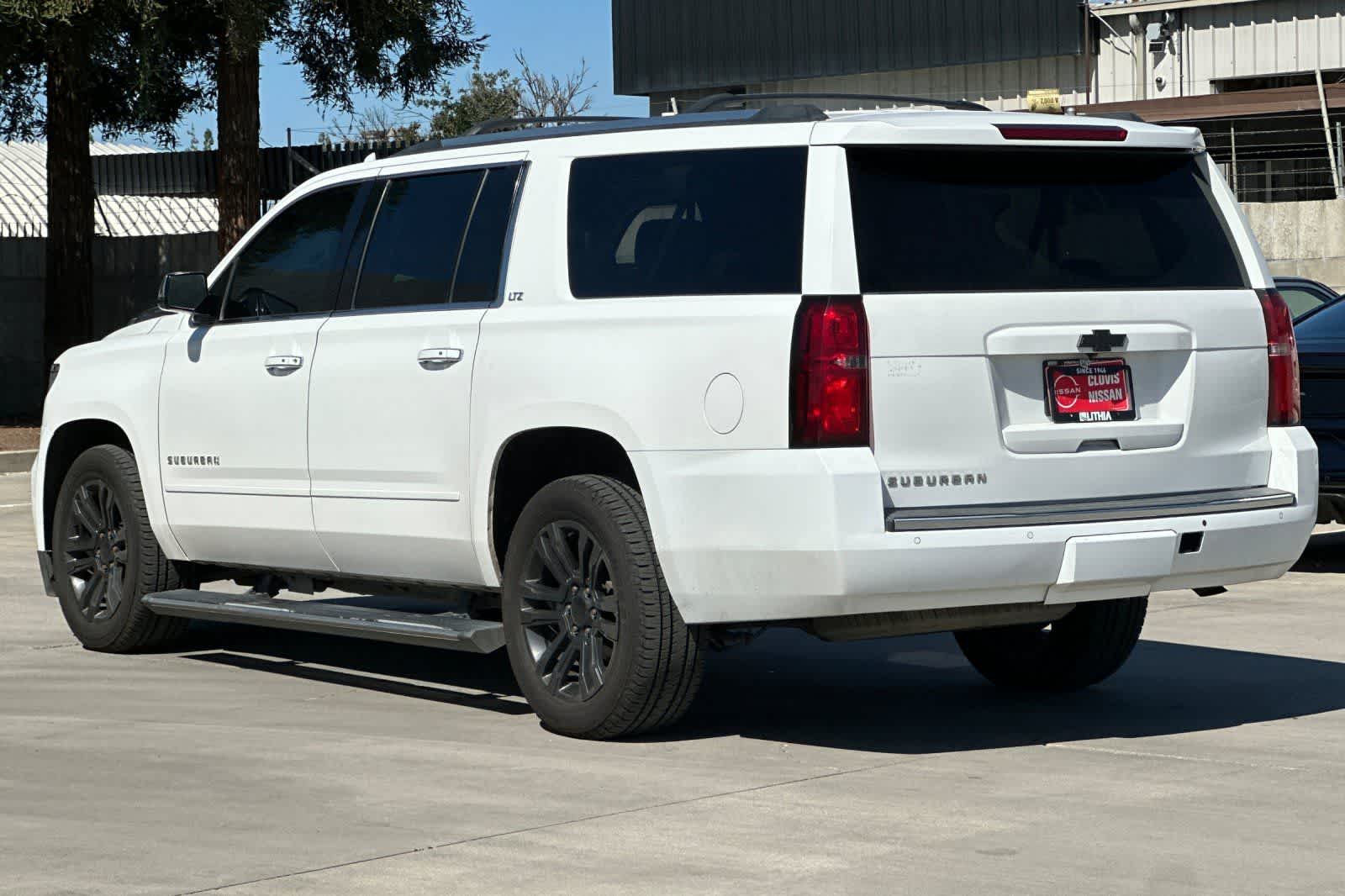 Thumbnail: 2015 Chevrolet Suburban - 7
