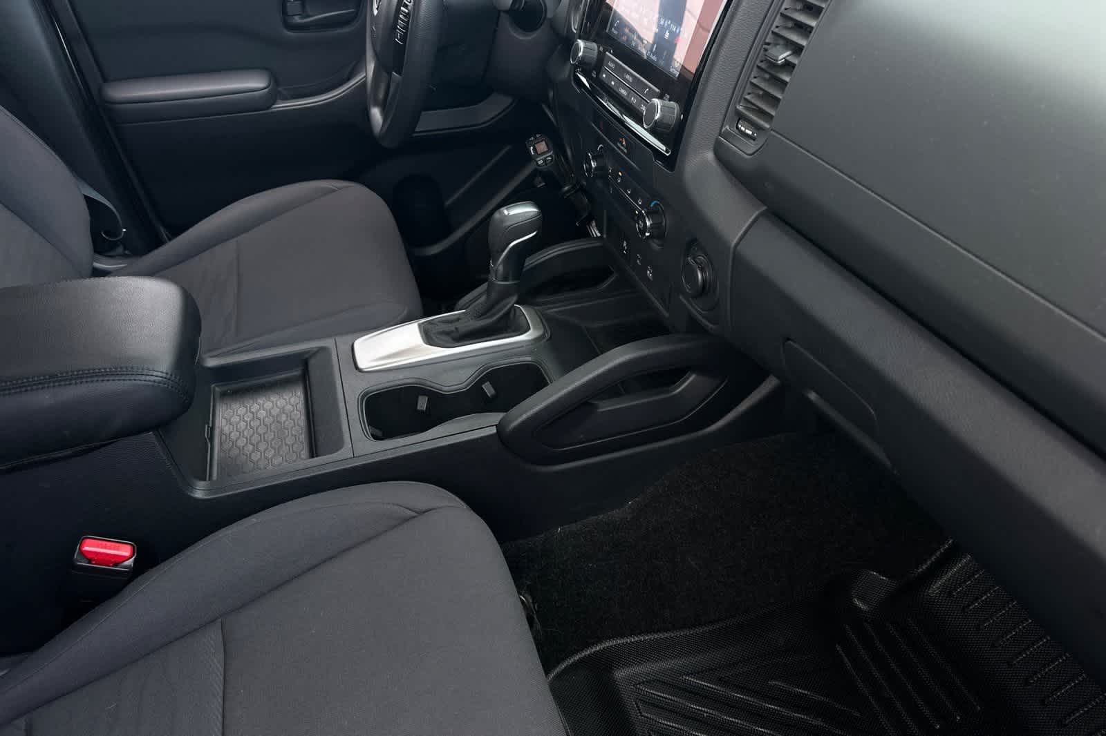 Thumbnail: 2022 Nissan Frontier - 16