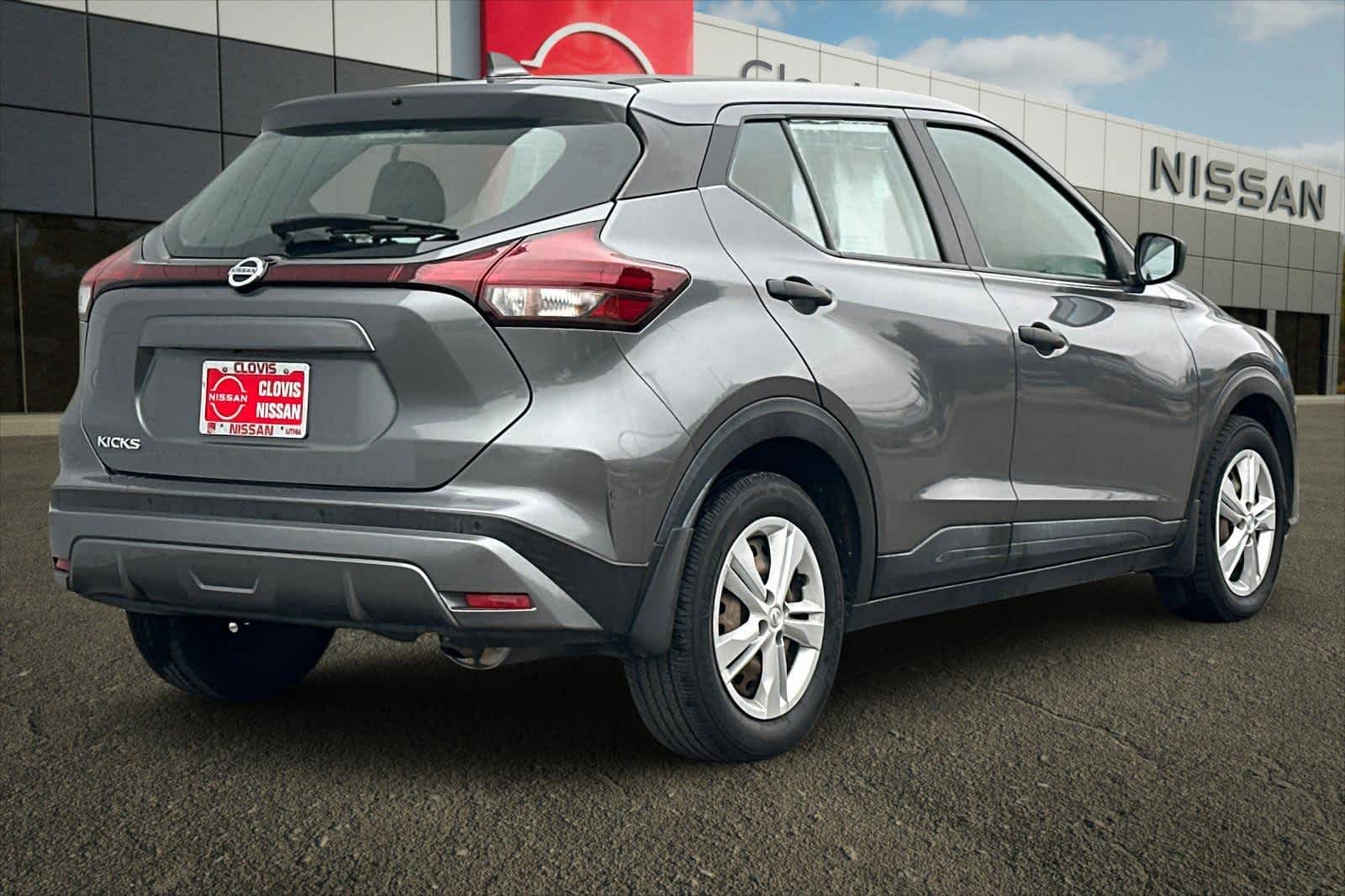 Thumbnail: 2021 Nissan Kicks - 3