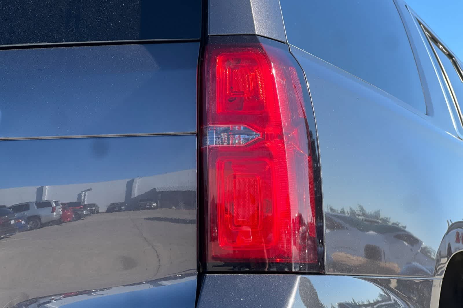 Thumbnail: 2017 Chevrolet Suburban - 17