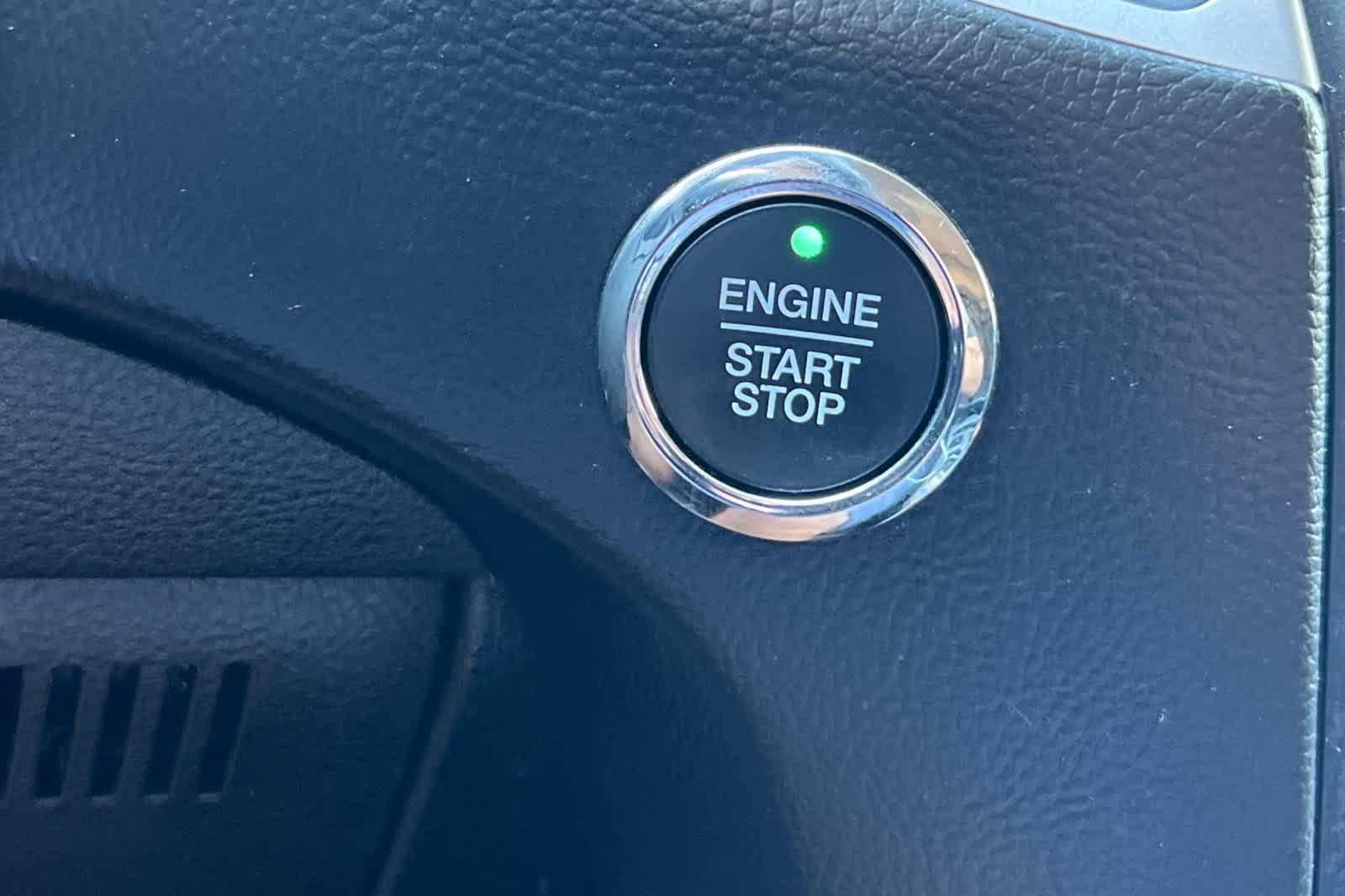 Thumbnail: 2022 Ford Edge - 26