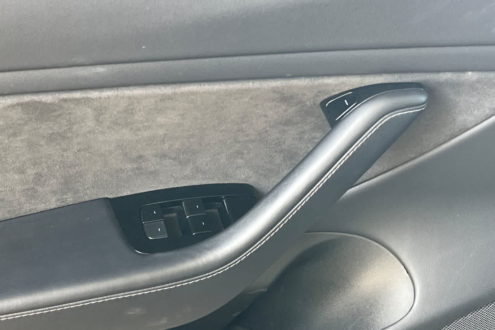 Thumbnail: 2018 Tesla Model 3 - 15