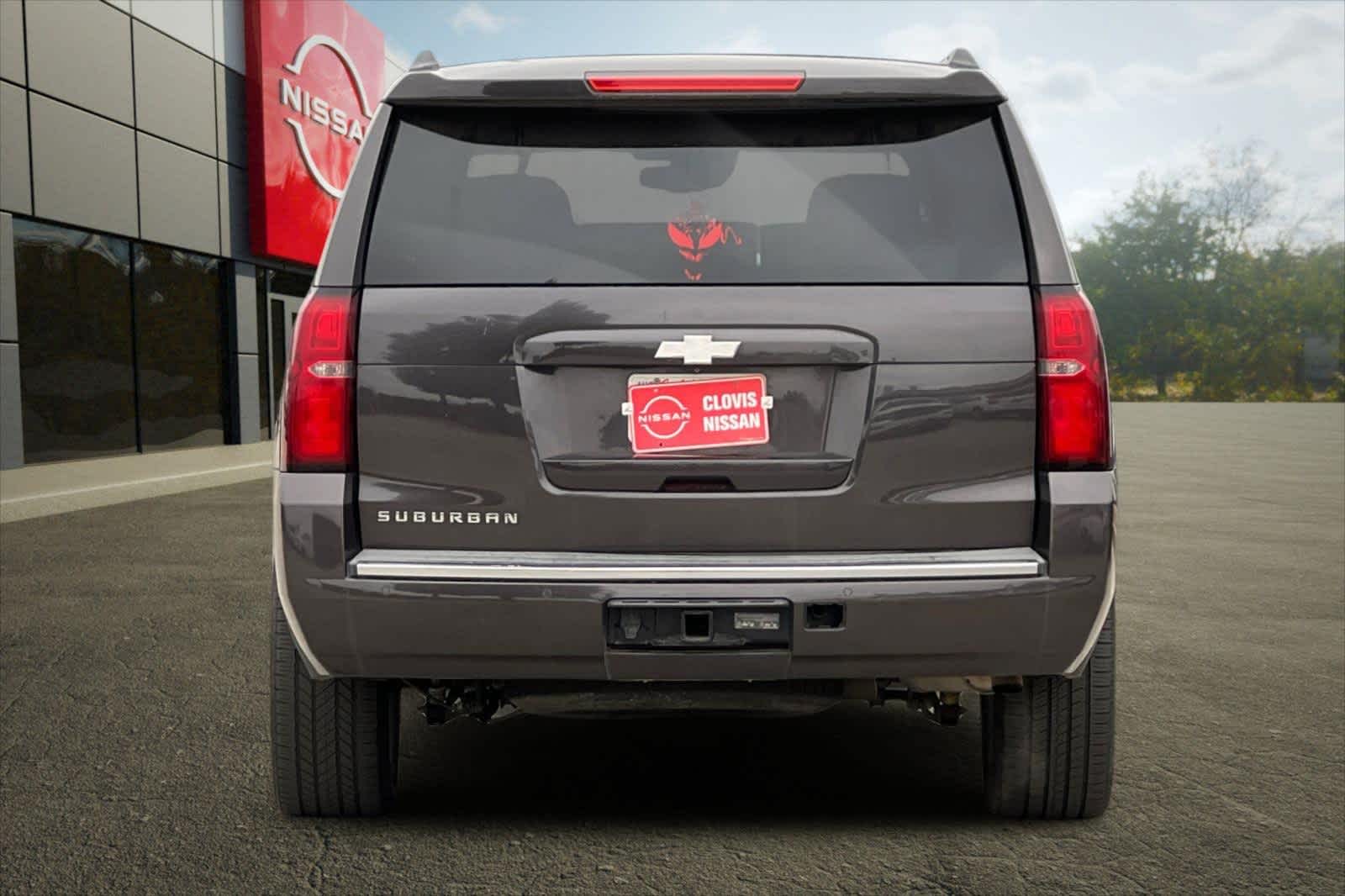 Thumbnail: 2016 Chevrolet Suburban - 8