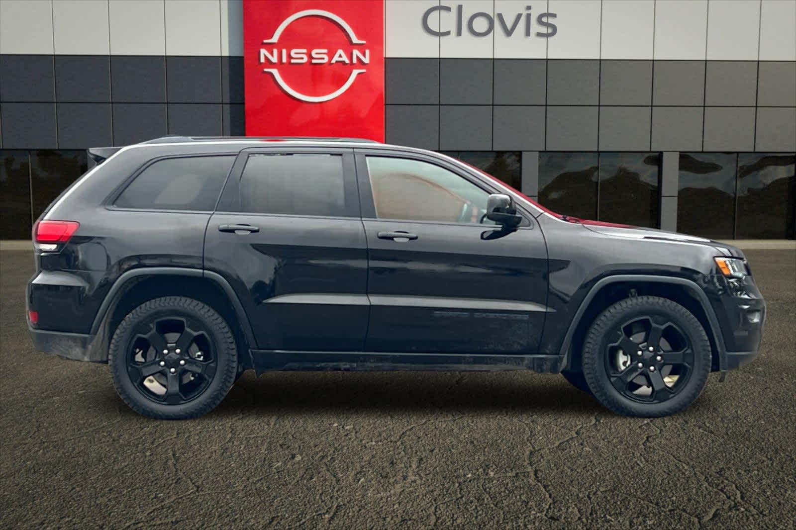 Thumbnail: 2019 Jeep Grand Cherokee - 9