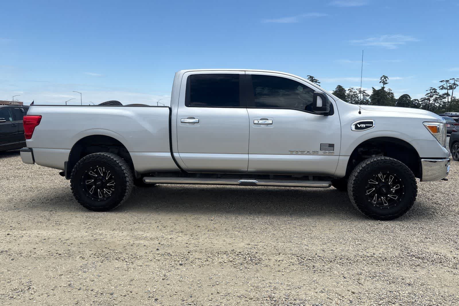Thumbnail: 2017 Nissan Titan - 9
