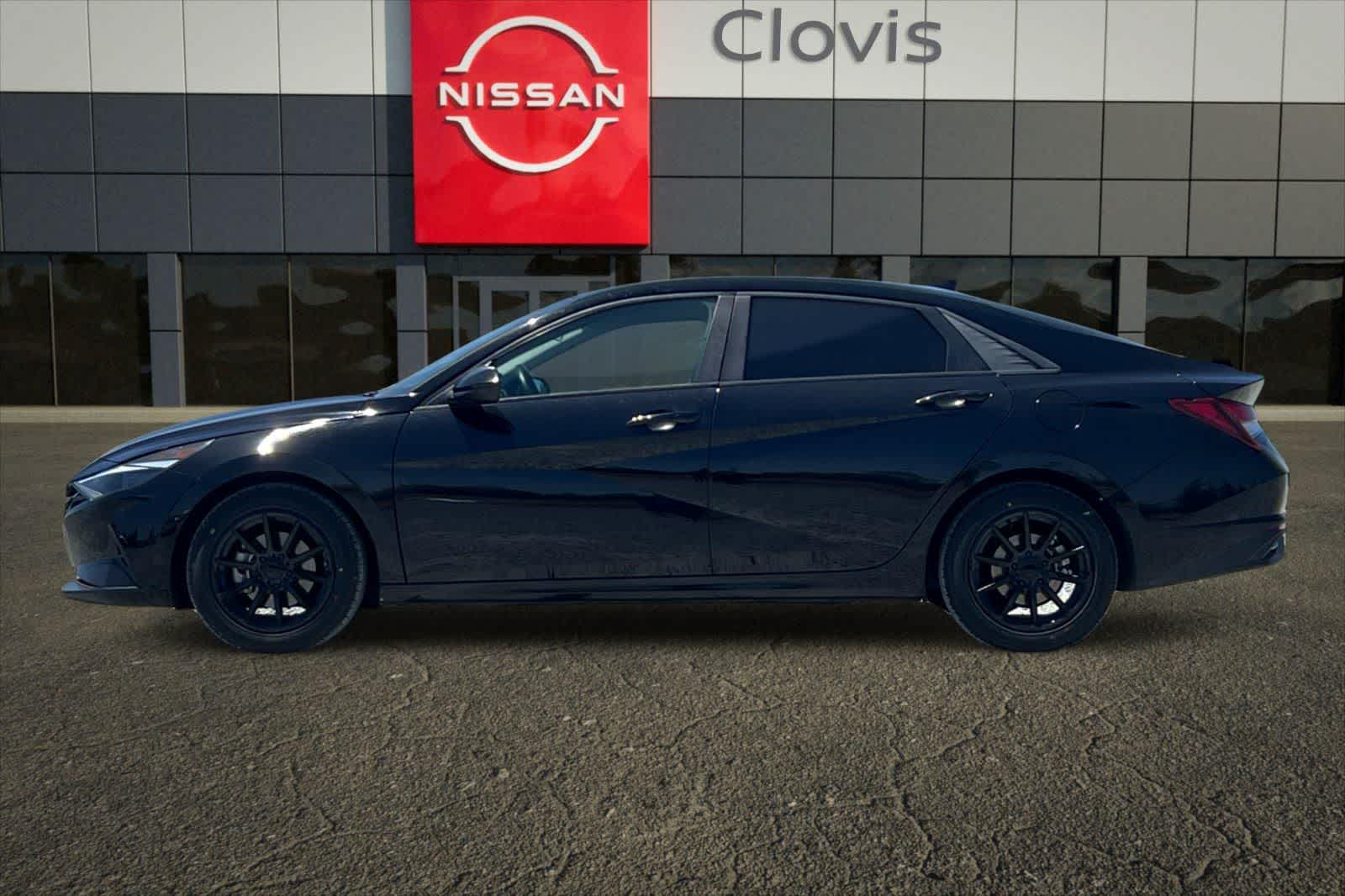 Thumbnail: 2022 Hyundai Elantra - 5