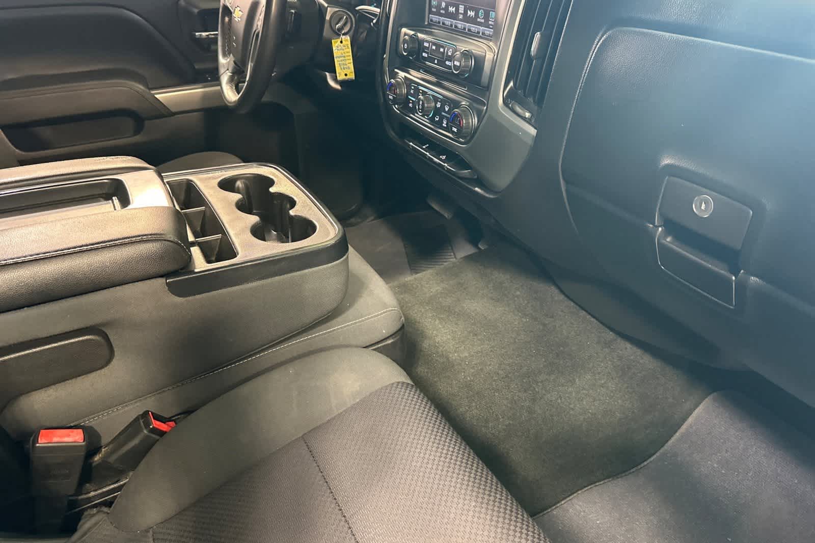 Thumbnail: 2018 Chevrolet Silverado 1500 - 19