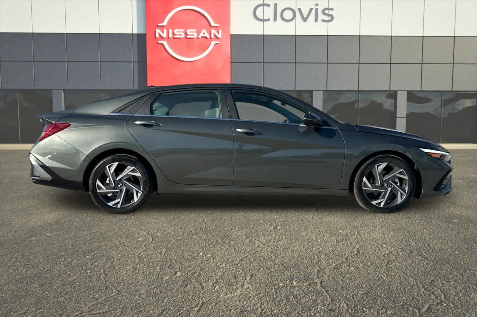 Thumbnail: 2024 Hyundai Elantra - 9