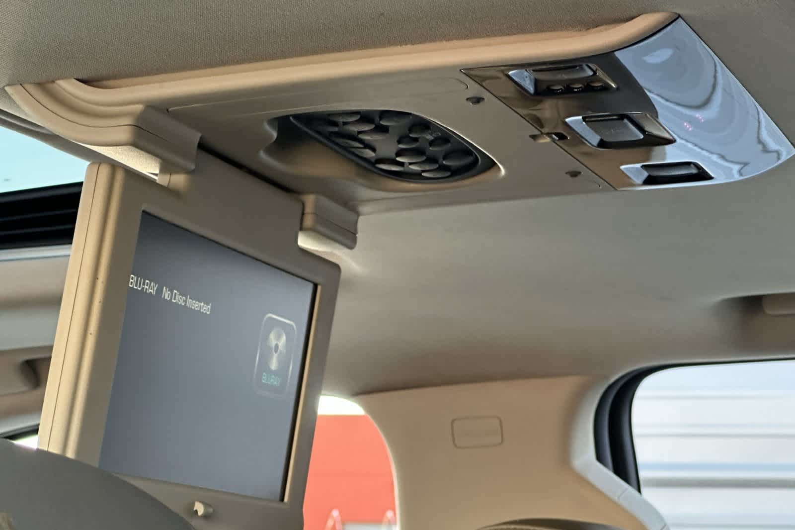 Thumbnail: 2017 GMC Yukon - 29