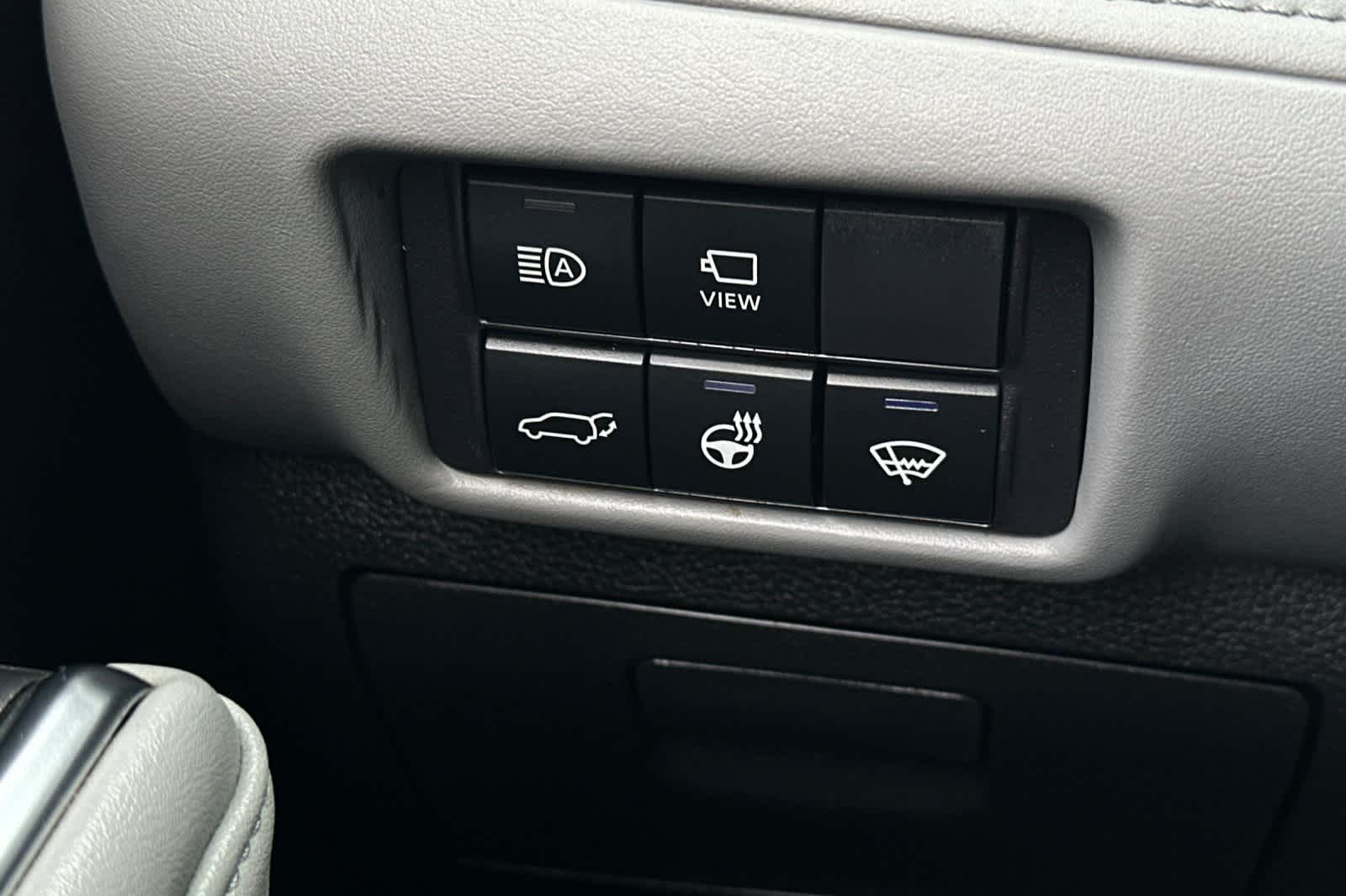 Thumbnail: 2022 Toyota Highlander - 34