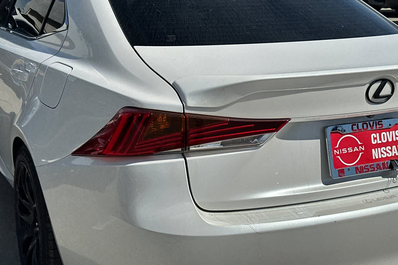 Thumbnail: 2020 Lexus IS - 13