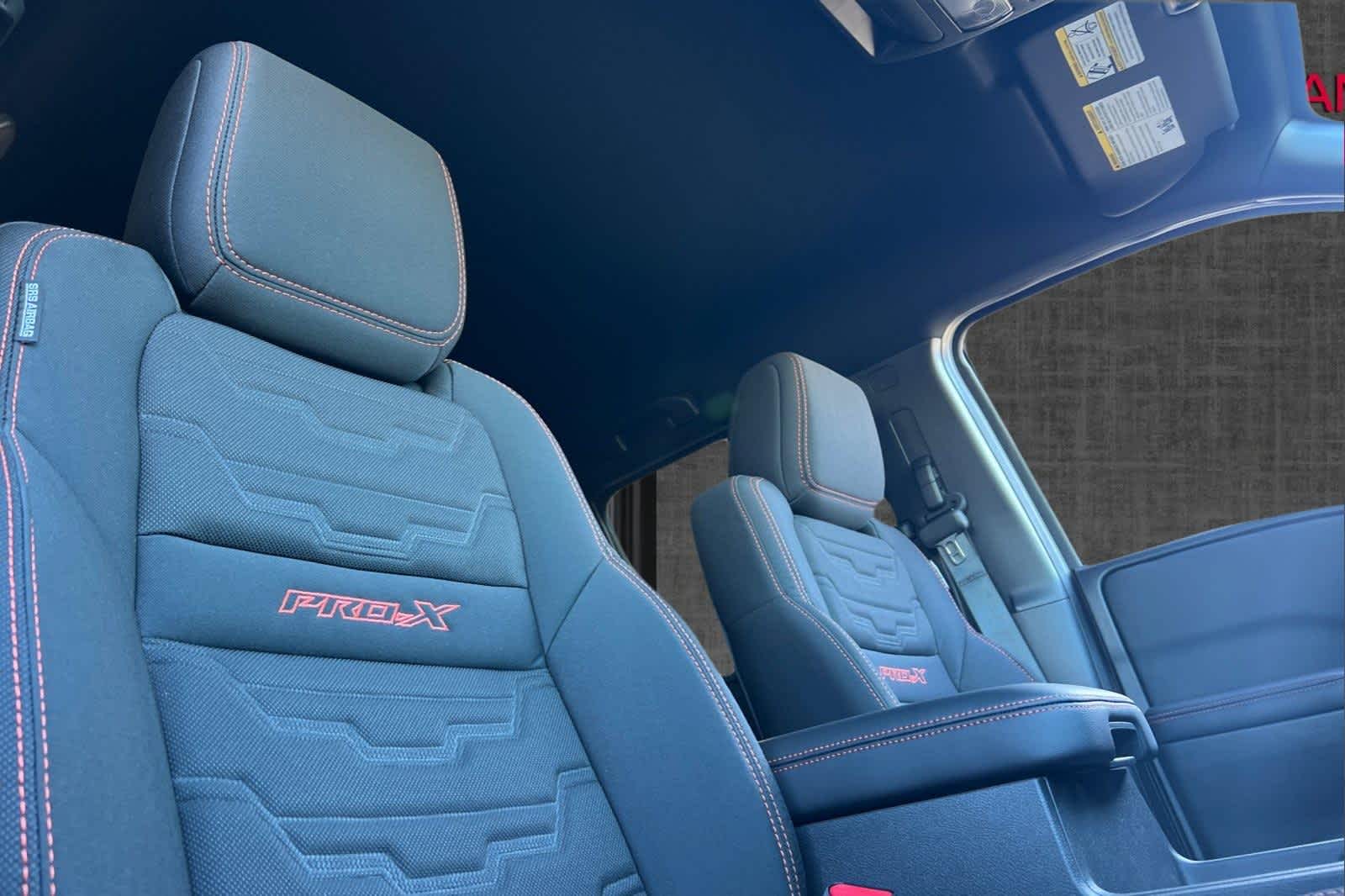 Thumbnail: 2025 Nissan Frontier - 17