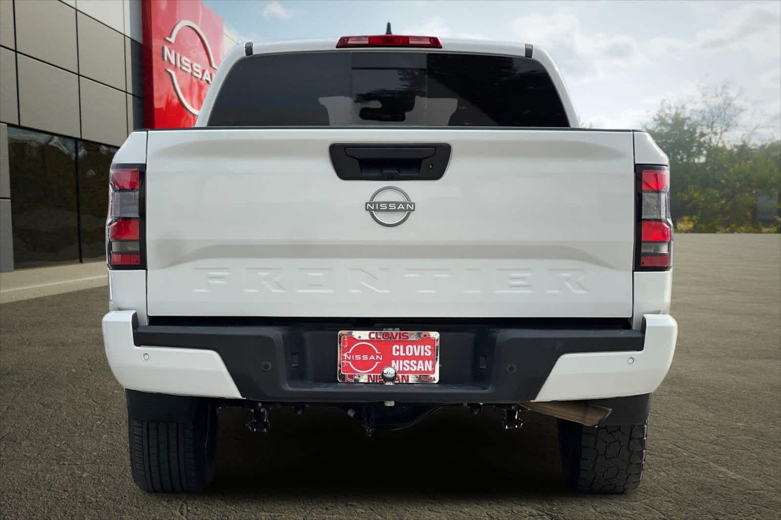 Thumbnail: 2023 Nissan Frontier - 8