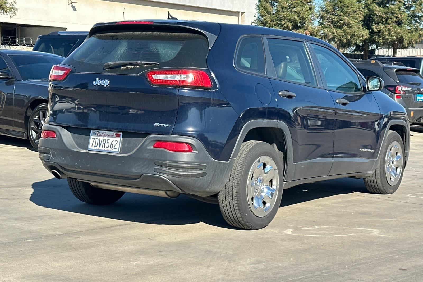 Thumbnail: 2014 Jeep Cherokee - 3