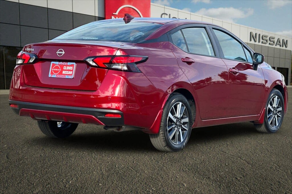 New 2025 Nissan Versa 1.6 SV Sedan