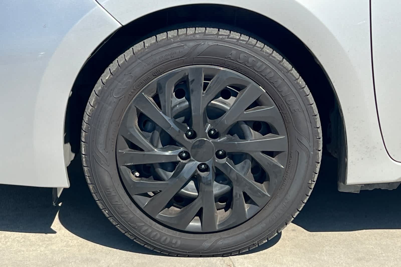 Thumbnail: 2017 Toyota Corolla - 25