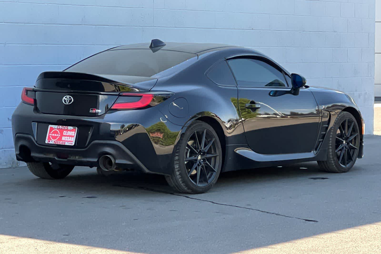 Thumbnail: 2024 Toyota GR86 - 3