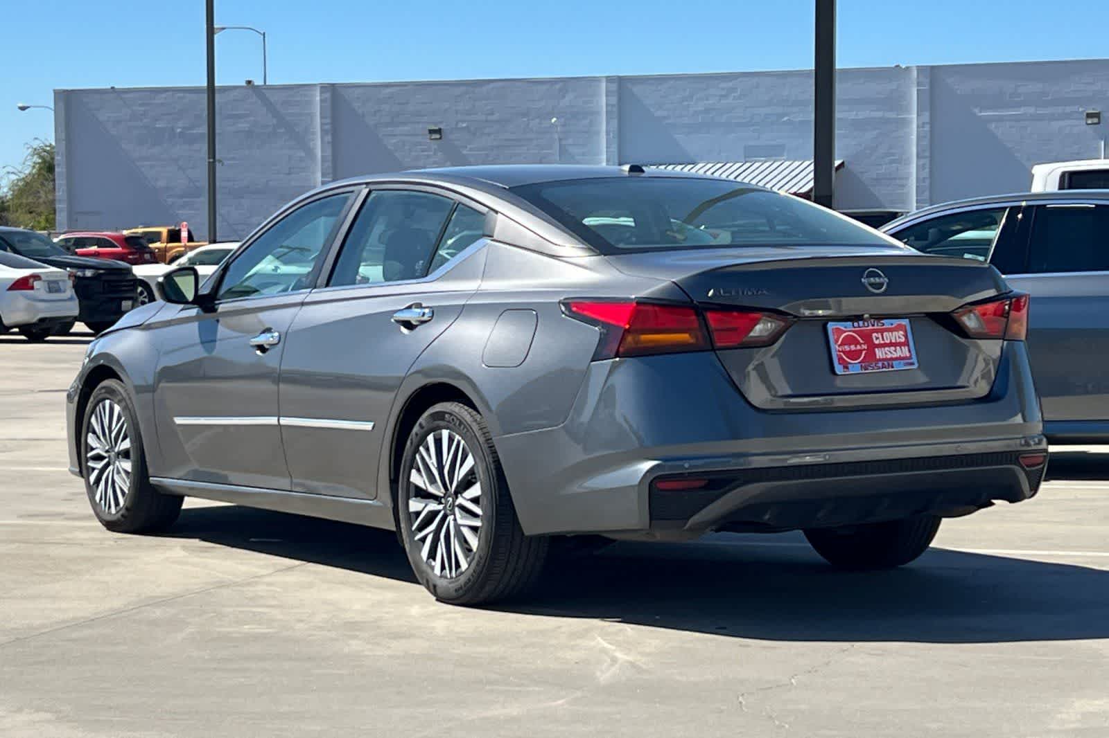 Thumbnail: 2025 Nissan Altima - 7