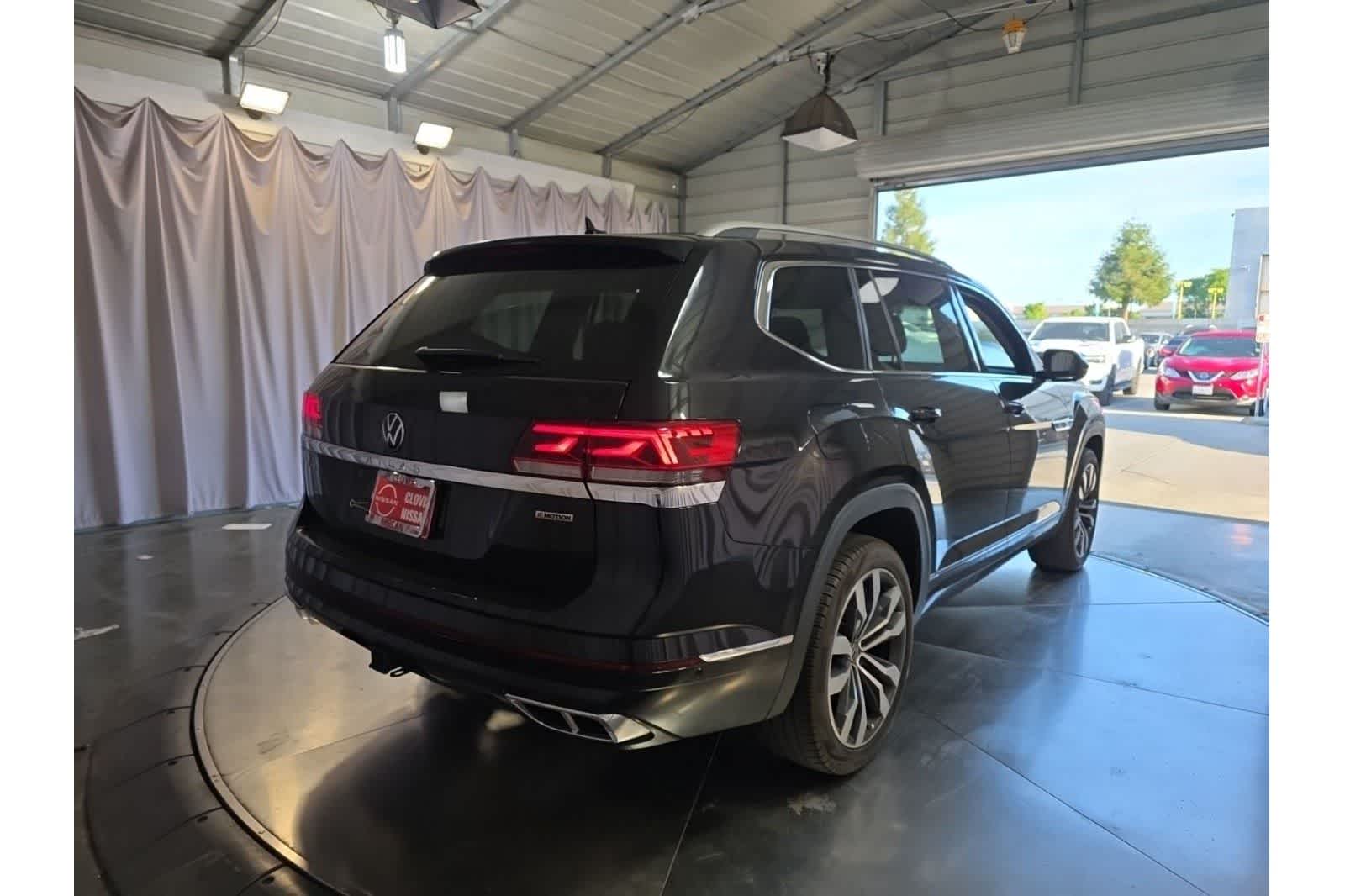 Thumbnail: 2022 Volkswagen Atlas - 11