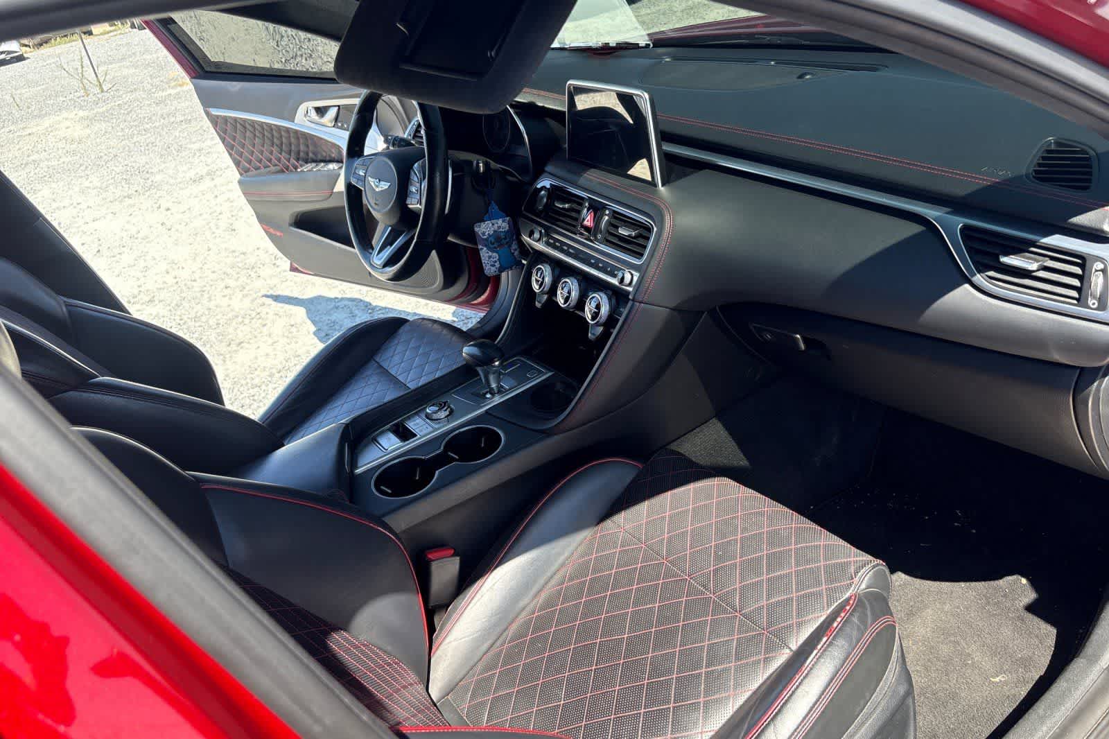 Thumbnail: 2019 Genesis G70 - 17